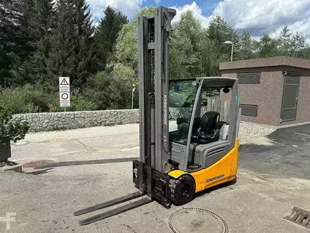 Electric - 3 wheels 2021  Jungheinrich EFG 218k - 700DZ (1)