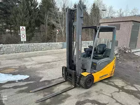 Electric - 3 wheels 2019  Jungheinrich EFG 220 - 400ZT (1)