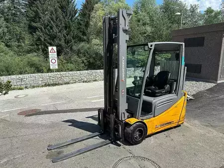 Electric - 3 wheels 2021  Jungheinrich EFG 220 - 400ZT (1)