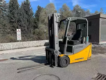 Electric - 3 wheels 2019  Jungheinrich EFG 220 - 464DZ (1)
