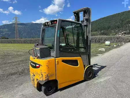 Chariots électriques à 4 roues 2017  Jungheinrich EFG 425 - 430ZT (4)