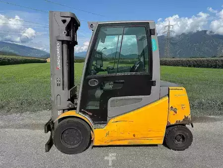 Elektro čtyřkolový VZV 2018  Jungheinrich EFG 540s - 530DZ (2)
