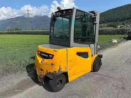 Elektro čtyřkolový VZV 2018  Jungheinrich EFG 540s - 530DZ (4)