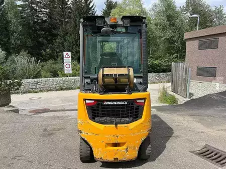 Wózki gazowe 2017  Jungheinrich TFG 320s - 400ZT (3)