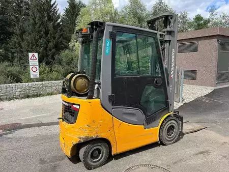 Wózki gazowe 2017  Jungheinrich TFG 320s - 400ZT (4)