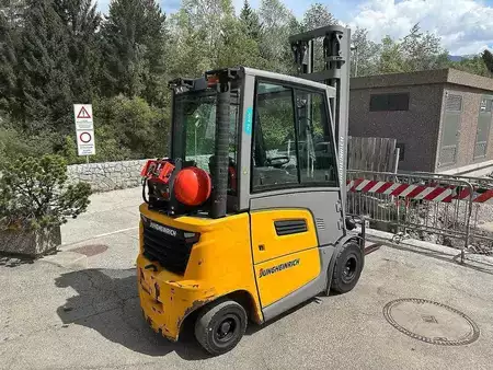 Wózki gazowe 2023  Jungheinrich TFG 320s - 650DZ (4)