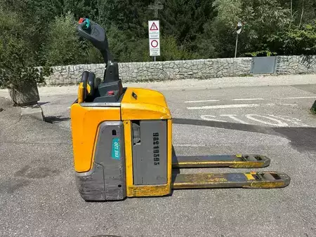 Stackers Stand-on 2018  Jungheinrich ERE 120 (2)