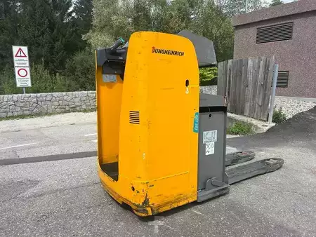 Stoccatori uomo a piedi 2018  Jungheinrich ESE 120 (1)