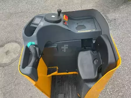 Stoccatori uomo a piedi 2018  Jungheinrich ESE 120 (6)