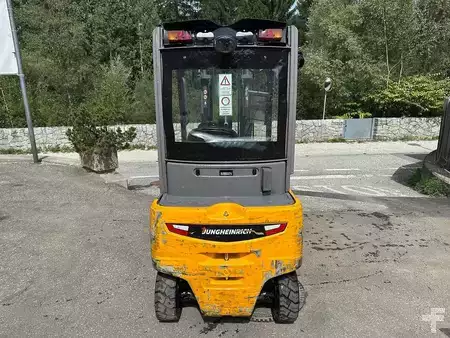 Elektrisk- 4 hjul 2021  Jungheinrich EFG 320 - 464DZ (3)