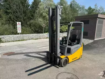 Carrelli elettrici 3 ruote 2022  Jungheinrich EFG 216k - 600DZ (1)