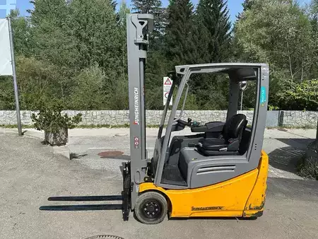 Carrelli elettrici 3 ruote 2022  Jungheinrich EFG 216k - 600DZ (2)