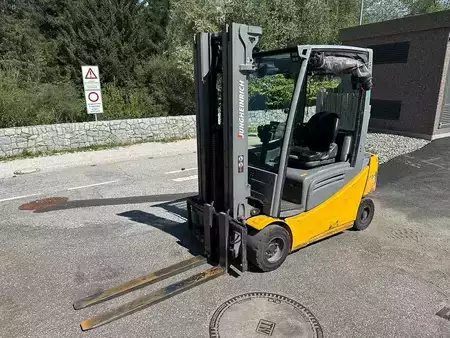 Elektryczne 4-kołowe 2018  Jungheinrich EFG 320 - 464DZ (1)
