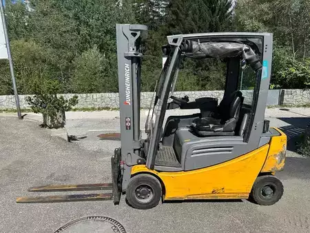 Elektryczne 4-kołowe 2018  Jungheinrich EFG 320 - 464DZ (2)