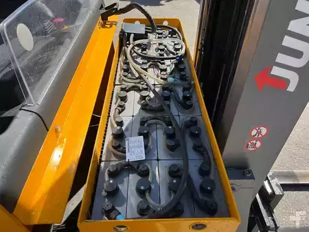 Pallet Stackers 2022  Jungheinrich ETV 214 - 710DZ (8)