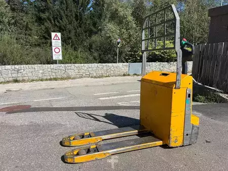 Electric Pallet Trucks 2022  Jungheinrich EJE 116 (4)