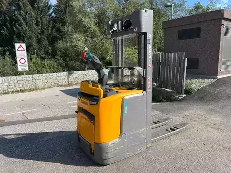 Stå-ind Stabler 2019  Jungheinrich ERC 212 - 430DZ (1)