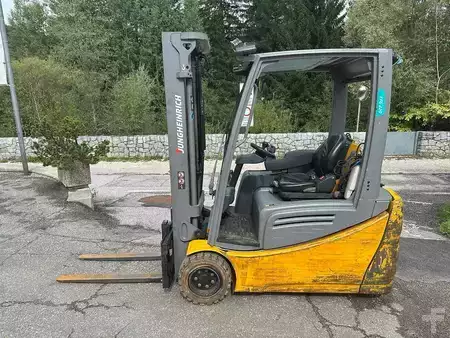 Electric - 3 wheels 2016  Jungheinrich EFG 220 - 330ZZ (2)