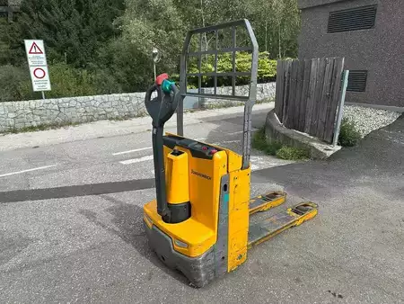 Electric Pallet Trucks 2022  Jungheinrich EJE 116 (1)