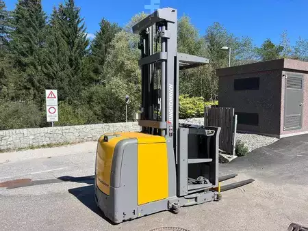 Vertical order pickers 2015  Jungheinrich EKS 210 - 425ZT (1)