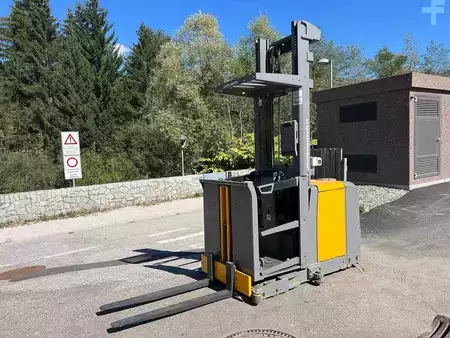 Vertical order pickers 2015  Jungheinrich EKS 210 - 425ZT (4)