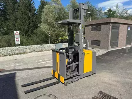 Vertical order pickers 2015  Jungheinrich EKS 210 - 425ZT (4)