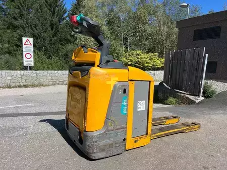 Stå-ind Stabler 2017  Jungheinrich ERE 125 (1)