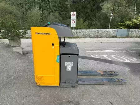 Transpallet elettrici uomo seduto 2018  Jungheinrich ESE 120 (2)