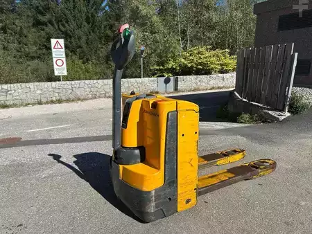 Electric Pallet Trucks 2014  Jungheinrich EJE 116 (1)