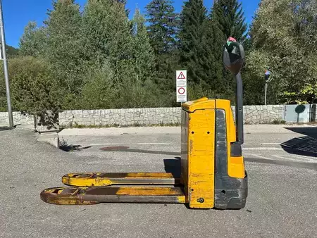 Electric Pallet Trucks 2014  Jungheinrich EJE 116 (5)