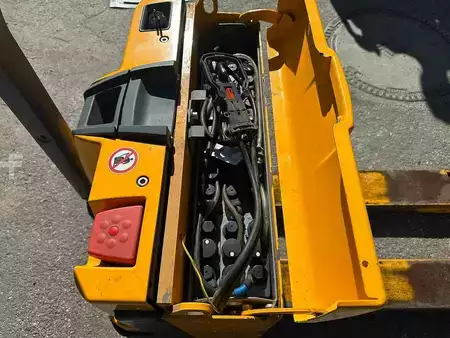 Electric Pallet Trucks 2014  Jungheinrich EJE 116 (8)