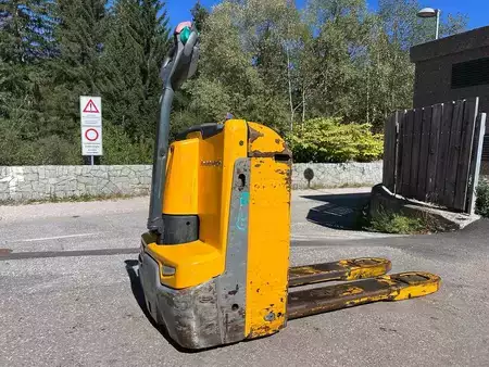 Electric Pallet Trucks 2021  Jungheinrich EJE 116 (1)