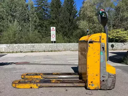 Electric Pallet Trucks 2021  Jungheinrich EJE 116 (5)