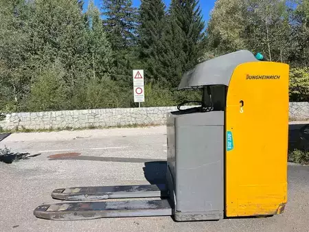 Transpallet elettrici uomo seduto 2018  Jungheinrich ESE 120 (5)