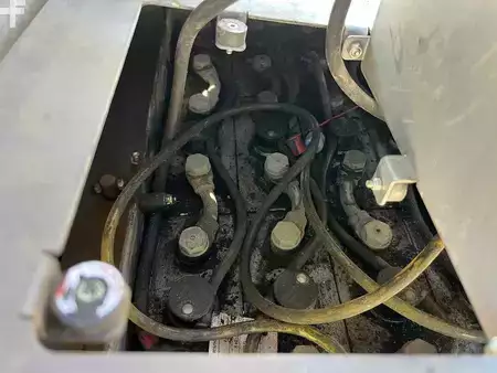 Transpallet elettrici uomo seduto 2018  Jungheinrich ESE 120 (8)