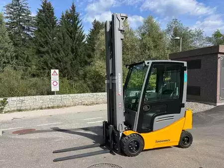 Sähkö - 4 pyör 2022  Jungheinrich EFG 316k - 700DZ (1)