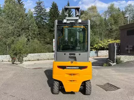 Sähkö - 4 pyör 2022  Jungheinrich EFG 316k - 700DZ (3)