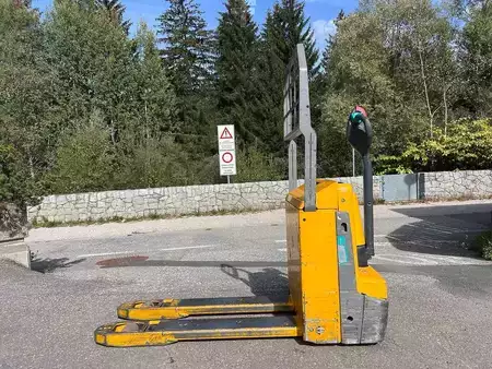 Electric Pallet Trucks 2022  Jungheinrich EJE 116 (5)