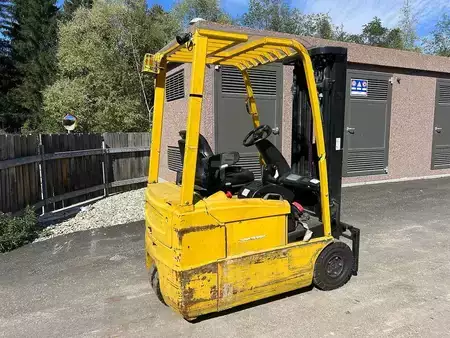 Carrelli elettrici 3 ruote 2006  Hyster J1.60XMT - 4750mm (4)