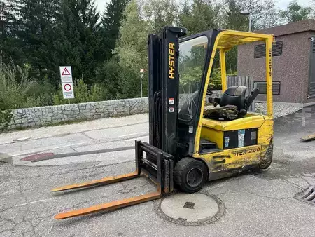 Carrelli elettrici 3 ruote 2008  Hyster J2.00XMT - 4750mm (1)