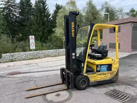 Carrelli elettrici 3 ruote 2009  Hyster J2.00XMT - 4750mm (1)