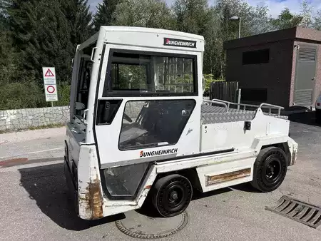 Tahač 2017  Charlatte T135 EVO (4)