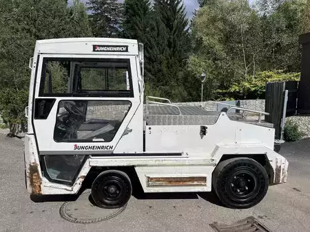 Tahač 2017  Charlatte T135 EVO (5)