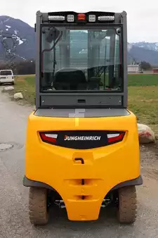 Carrelli elettrici 4 ruote 2026  Jungheinrich EFG 550 (3)