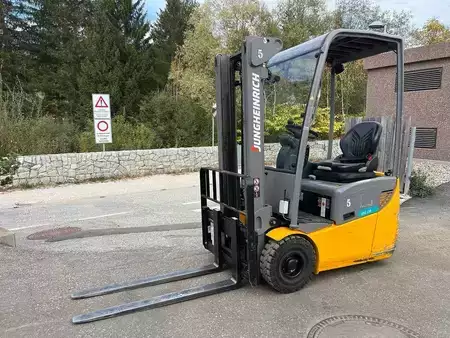 Electric - 3 wheels 2018  Jungheinrich EFG 110 - 300ZT (1)