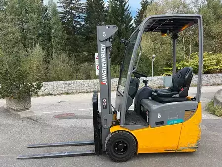 Electric - 3 wheels 2018  Jungheinrich EFG 110 - 300ZT (2)