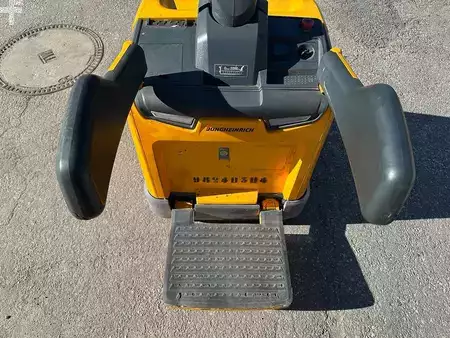Stoccatori uomo a piedi 2019  Jungheinrich ERE 120 (6)