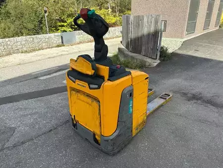 Stoccatori uomo a piedi 2021  Jungheinrich ERE 120 (1)