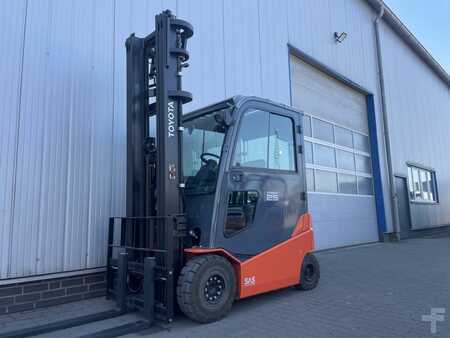 Elektro 4 Rad 2014  Toyota 8FBMKT25 - AKKU NEU! (1)