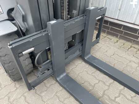 Dieselstapler 2016  Still RX70-35 - NUR 1076 h - Triplex 4590 mm (17)